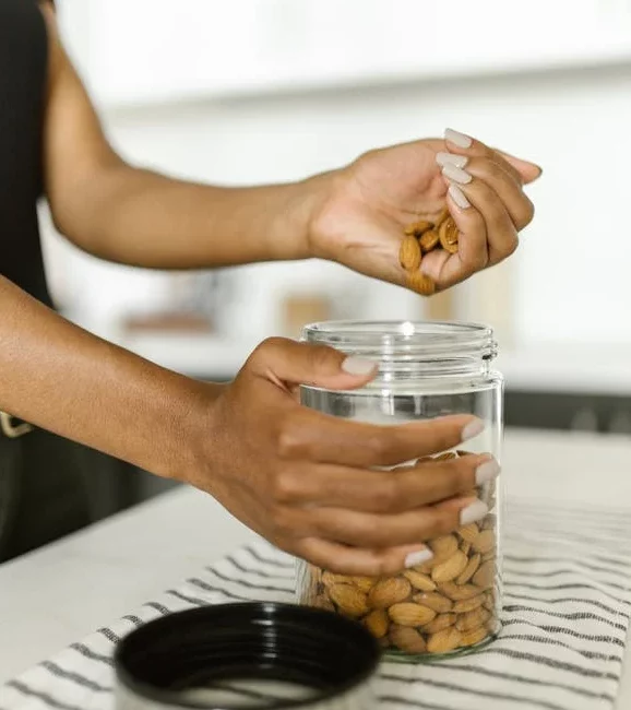Health Benefits of Soaked Almonds