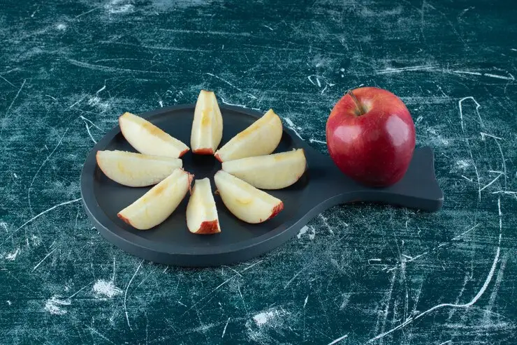 Sliced apple in a bowl