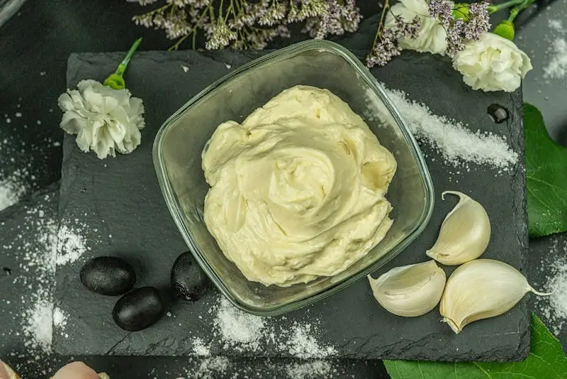 A flat lay of cashew mayonnaise in a bowl.